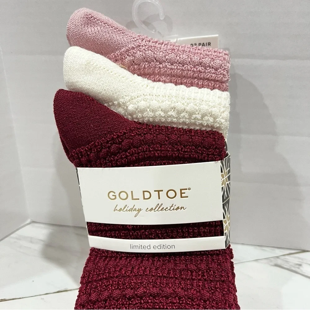 Goldtoe Holiday Collection Crew Socks 3 Pair Textured Size Fit Shoe 6-9
